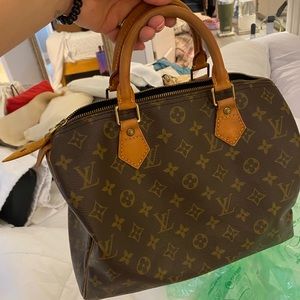 Louis Vuitton Monogram Speedy 30